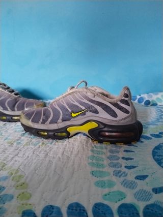 Nike Air Max TN Gris y Amarillo