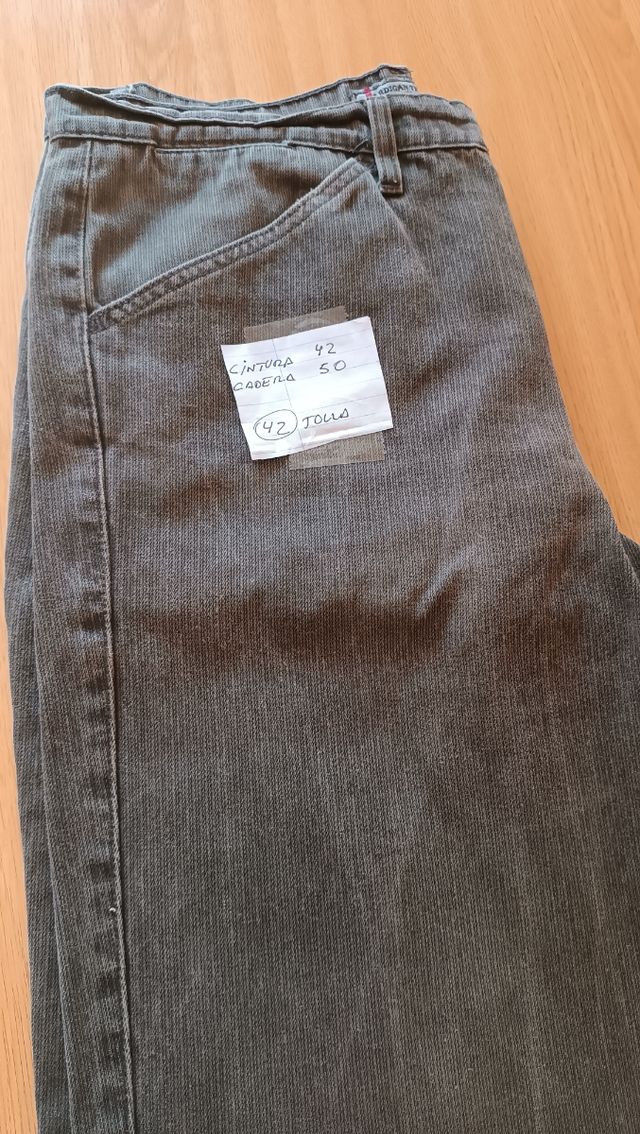 Pantalón chico sin estrenar talla 42