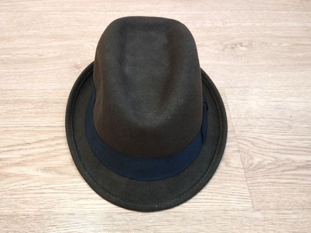 Sombrero de lana marrón