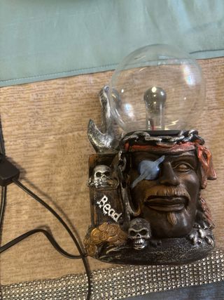 Lámpara Pirata con Calaveras