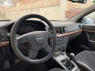 Opel Vectra 2.2 16v DTi Sport 5p