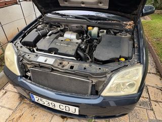 Opel Vectra 2.2 16v DTi Sport 5p