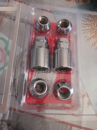 Tornillos Antirrobo CARPRISS
