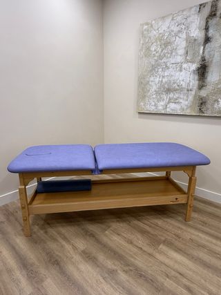 Camilla Eco Postural Madera Morada semi nueva.