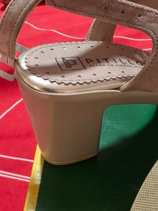 Zapatos Pitillos Beige/Oro Talla 39