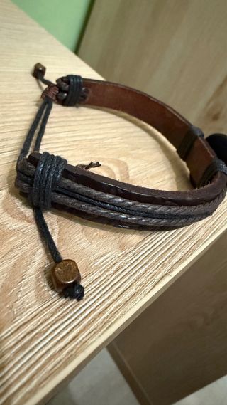 Pulsera de cuero con sol