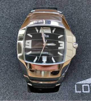 Reloj Lotus Negro y Plateado