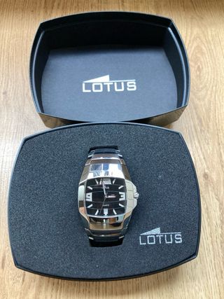 Reloj Lotus Negro y Plateado