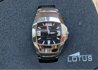 Reloj Lotus Negro y Plateado