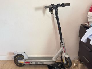 Patinete Ninebot G30 en muy buen estado. 
