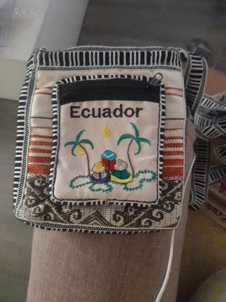 Bolso bandolera y monedero infantil Ecuador