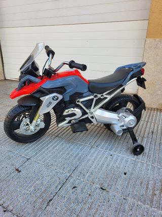 Moto eléctrica BMW para niños