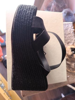 Sandalias cuña negras 10 cm