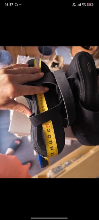 Sandalias cuña negras 10 cm