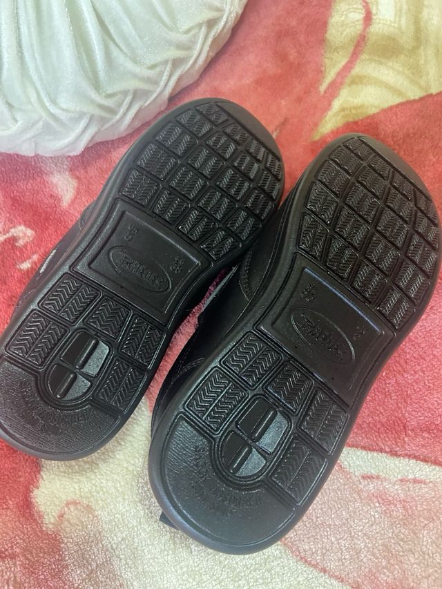 Zapatos Negros Paredes Talla 38 Antideslizantes