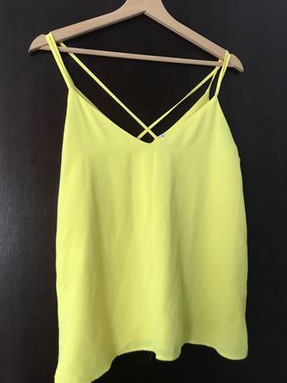 Blusa tirantes Stradivarius amarilla Talla S