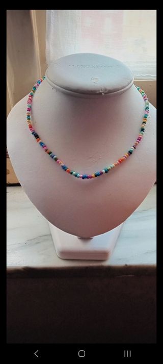 Collana con cilindri in ceramica