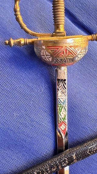 Abrecartas Toledo Vintage con su funda