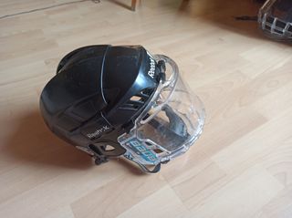 Casco de Hockey Reebok con Visera