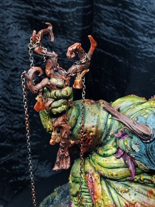 Artista de miniaturas profesional. 
