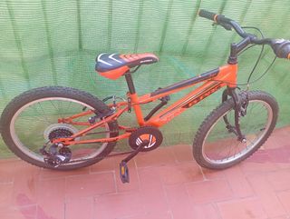 Bicicleta infantil naranja