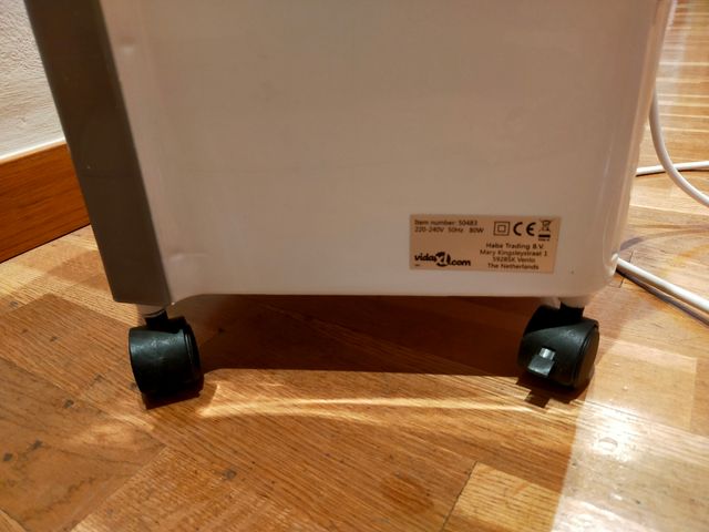 Enfriador de aire portátil gris y blanco