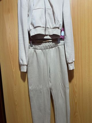 Chándal beige comfy y estiloso – sudadera + jogger