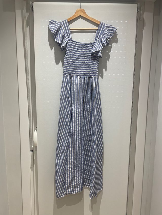 Vestido largo de rayas azules y blancas