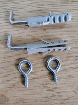 Perchero artesanal de madera y metal