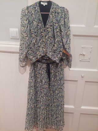 Conjunto Falda y Camisa Estampada Talla M