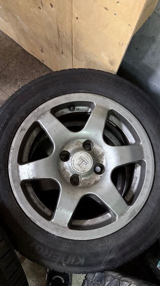 Llantas 14 con neumáticos Tecnomagnesio 4x100