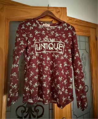 Jersey rojo floral You Are Unique