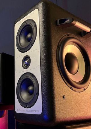 Barefoot MM27