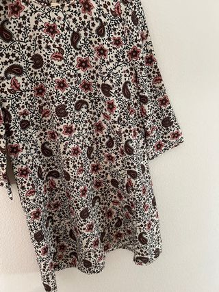 Vestido estampado floral manga larga