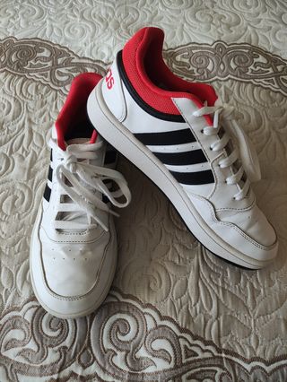Adidas Blancas y Rojas Talla 37.5
