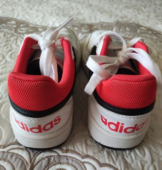 Adidas Blancas y Rojas Talla 37.5