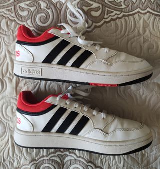 Adidas Blancas y Rojas Talla 37.5