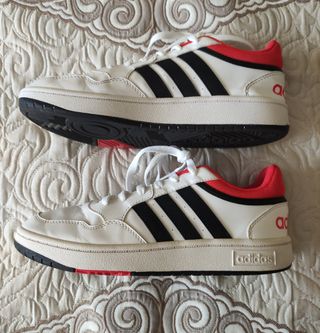 Adidas Blancas y Rojas Talla 37.5