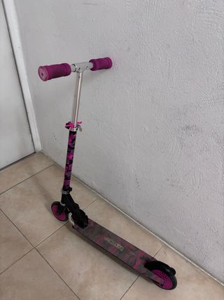 Patinete infantil rosa y negro