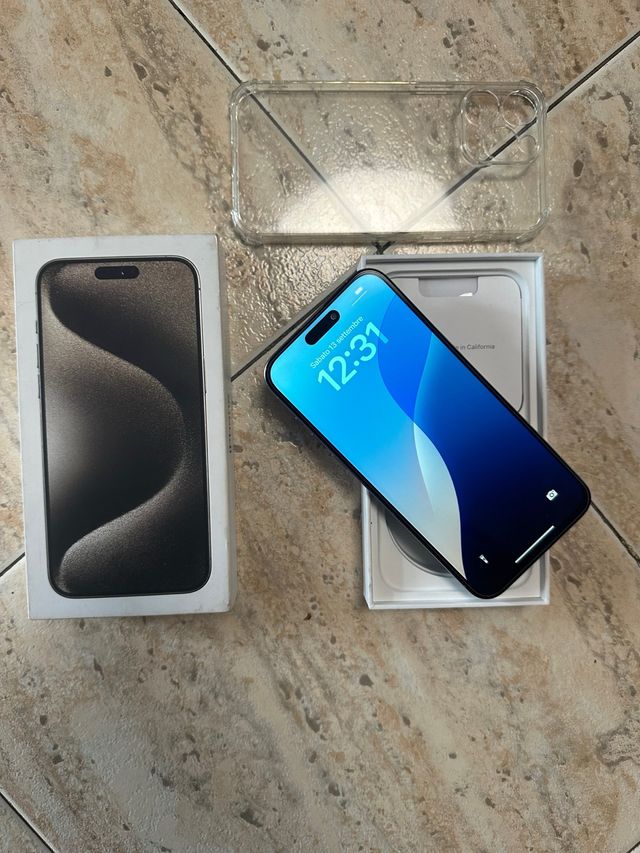 iPhone 15 Pro Max 256GB titanium natural