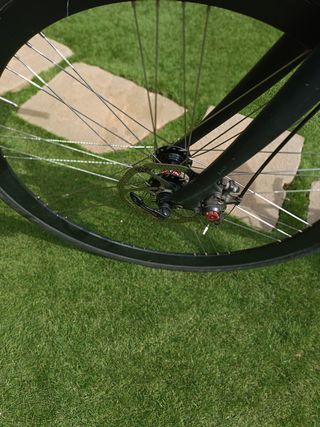 Bicicleta Híbrida Personalizada - Correa Dentada