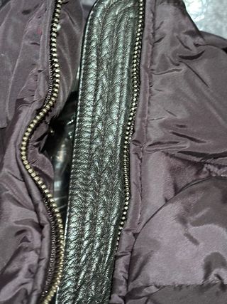 Abrigo Uterqüe Negro con Capucha