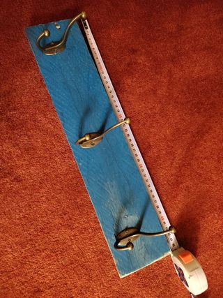 Perchero vintage azul y dorado