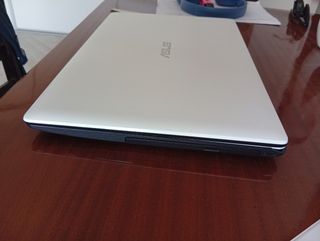 Portátil ASUS F553M Blanco Con caja.