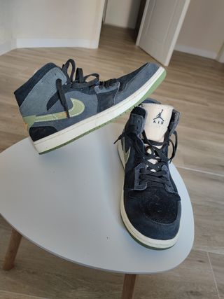 Nike Air Jordan 1 Mid SE Craft