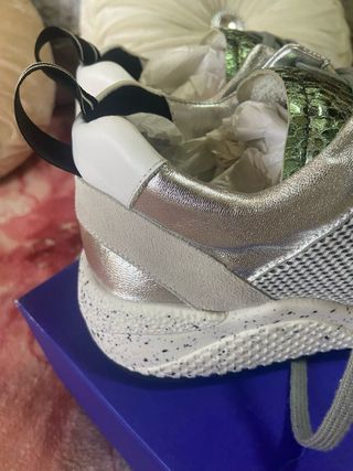 Zapatillas P448 Plata Talla 41 (Talla Pequeña)