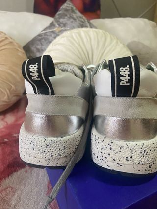 Zapatillas P448 Plata Talla 41 (Talla Pequeña)