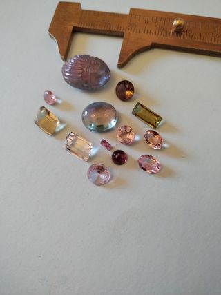 13 Tormaline Policrome, Una Incisa