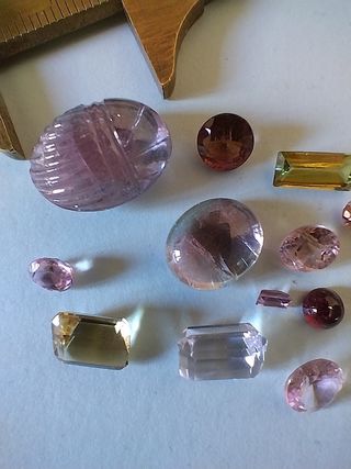 13 Tormaline Policrome, Una Incisa