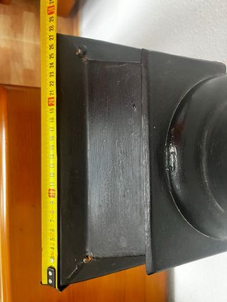 Farol metálico negro con vela